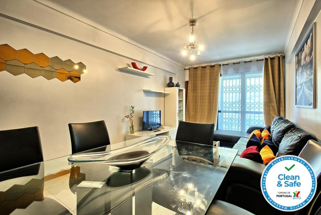Garden Cristo Rei Apartment ลิสบอน ภายนอก รูปภาพ