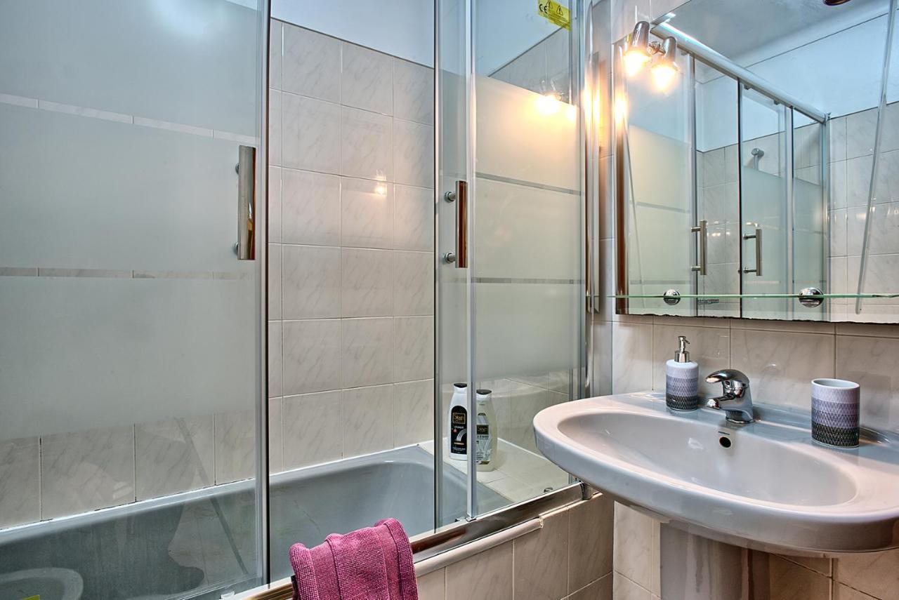 Garden Cristo Rei Apartment ลิสบอน ภายนอก รูปภาพ