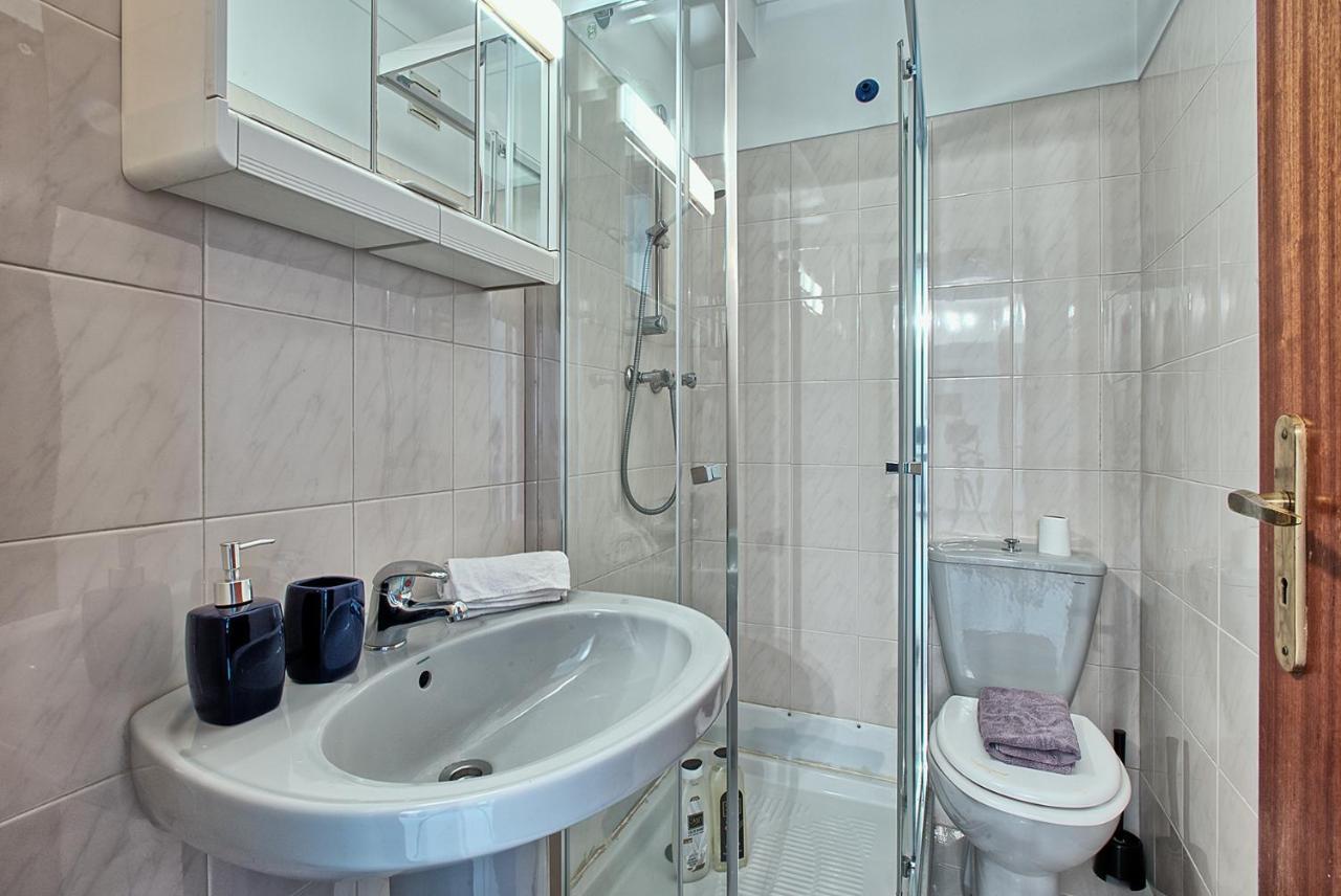 Garden Cristo Rei Apartment ลิสบอน ภายนอก รูปภาพ