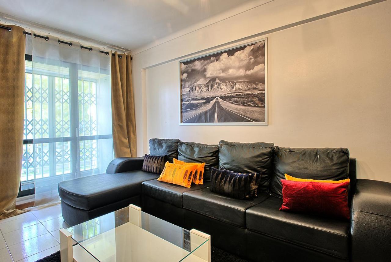 Garden Cristo Rei Apartment ลิสบอน ภายนอก รูปภาพ