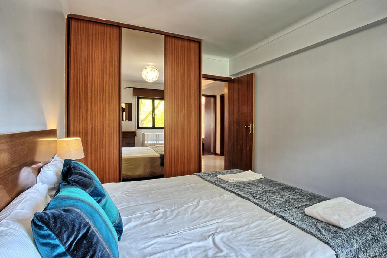 Garden Cristo Rei Apartment ลิสบอน ภายนอก รูปภาพ