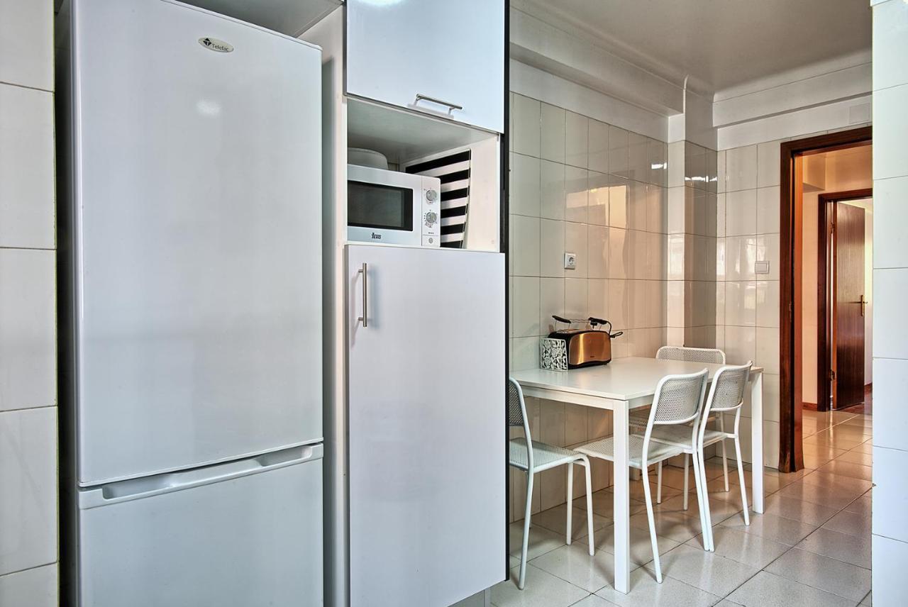 Garden Cristo Rei Apartment ลิสบอน ภายนอก รูปภาพ