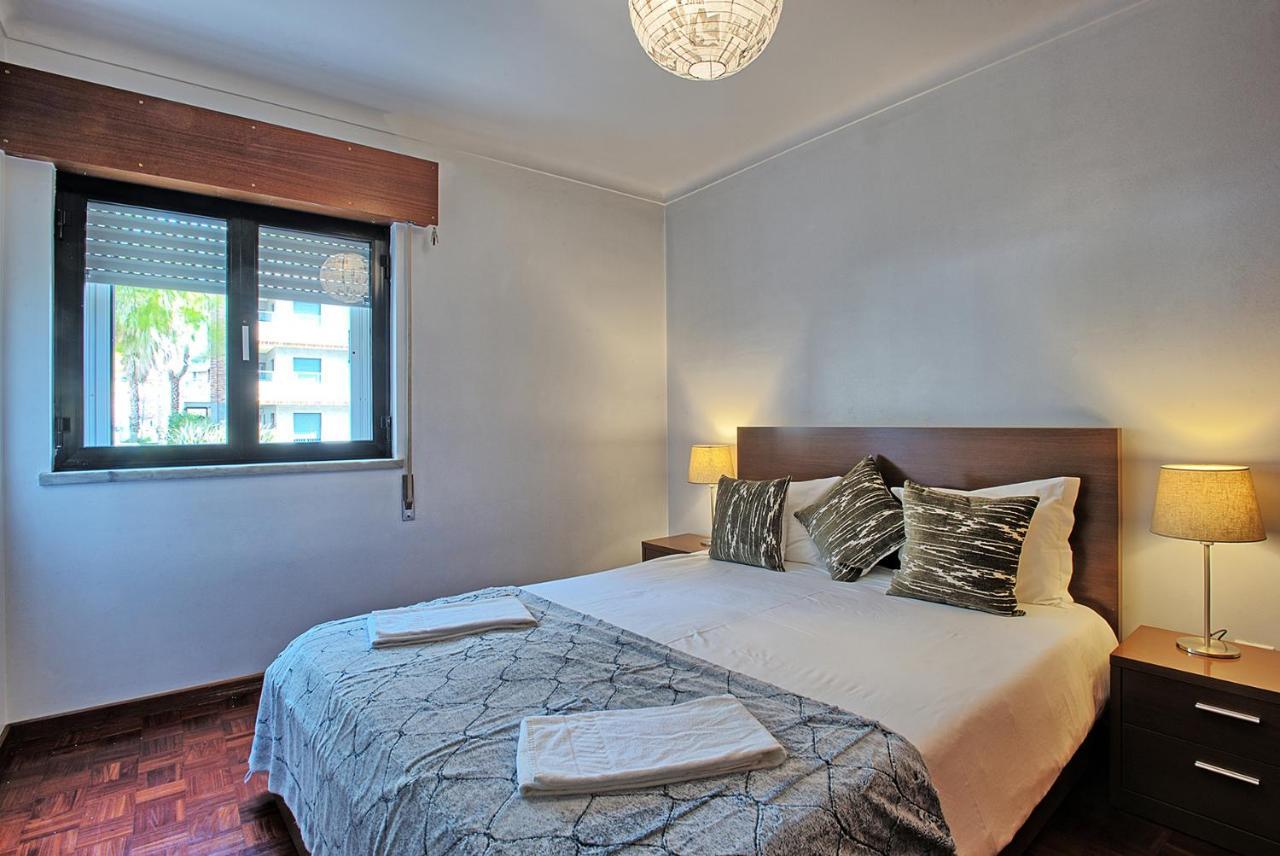Garden Cristo Rei Apartment ลิสบอน ภายนอก รูปภาพ