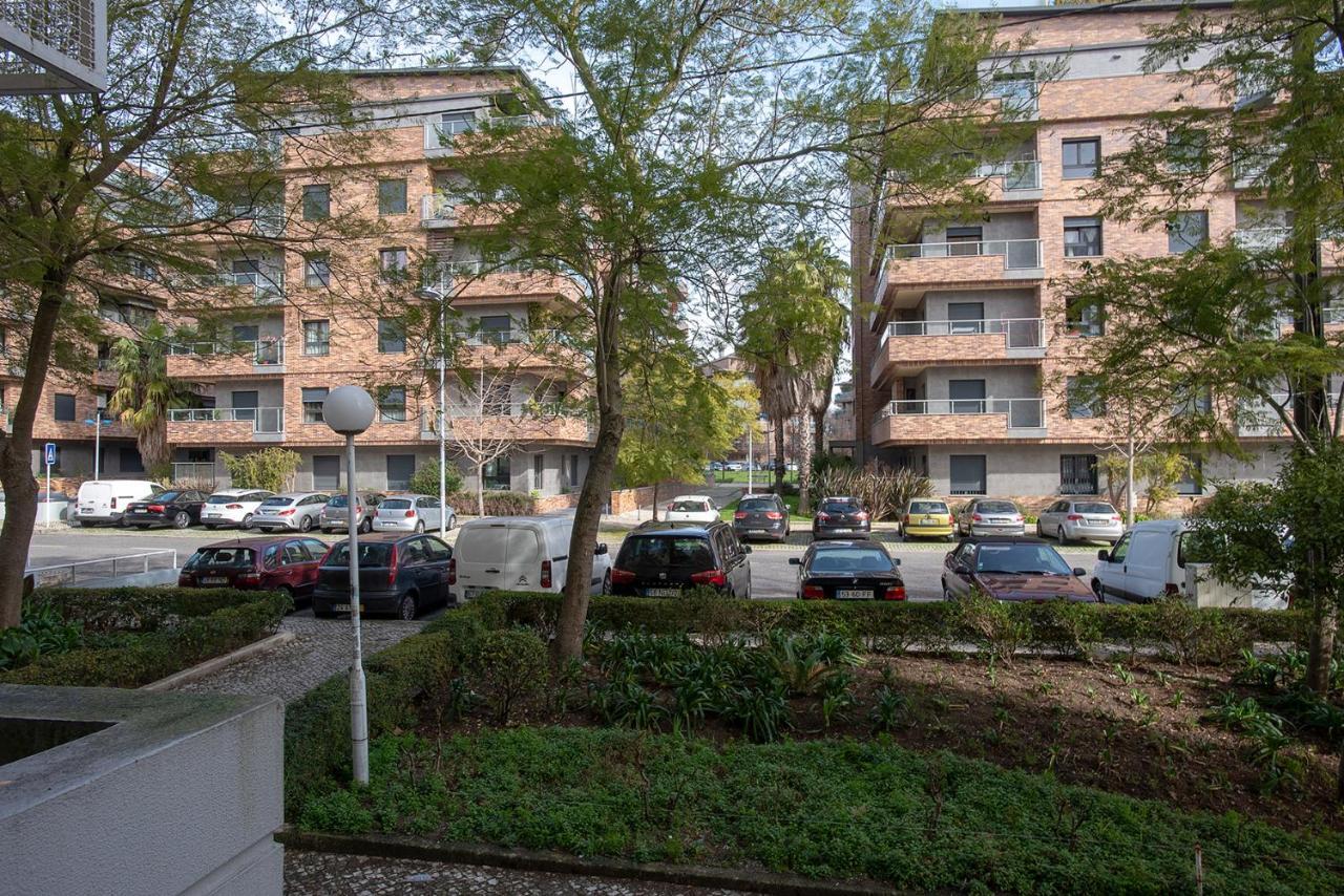 Garden Cristo Rei Apartment ลิสบอน ภายนอก รูปภาพ